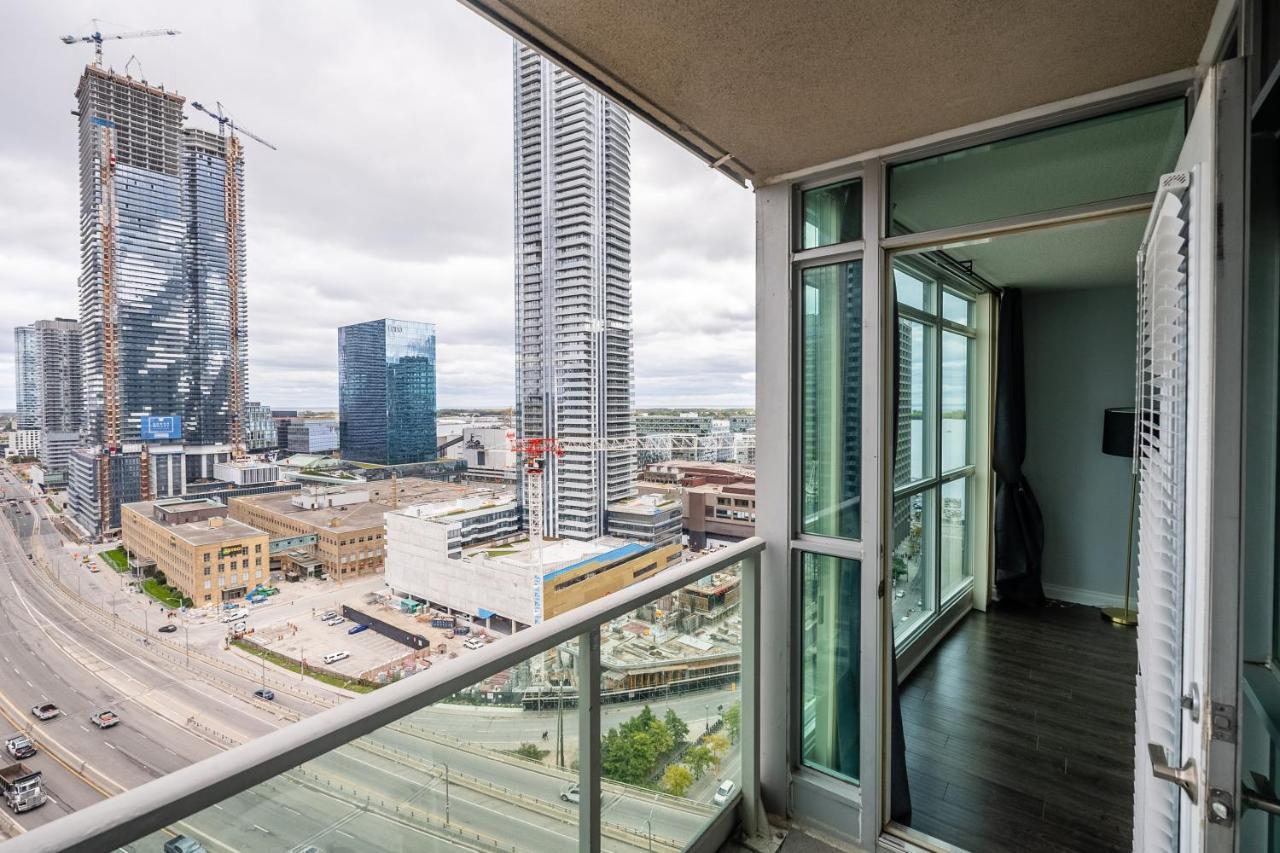 Globalstay Yonge St Condos Toronto Exteriér fotografie