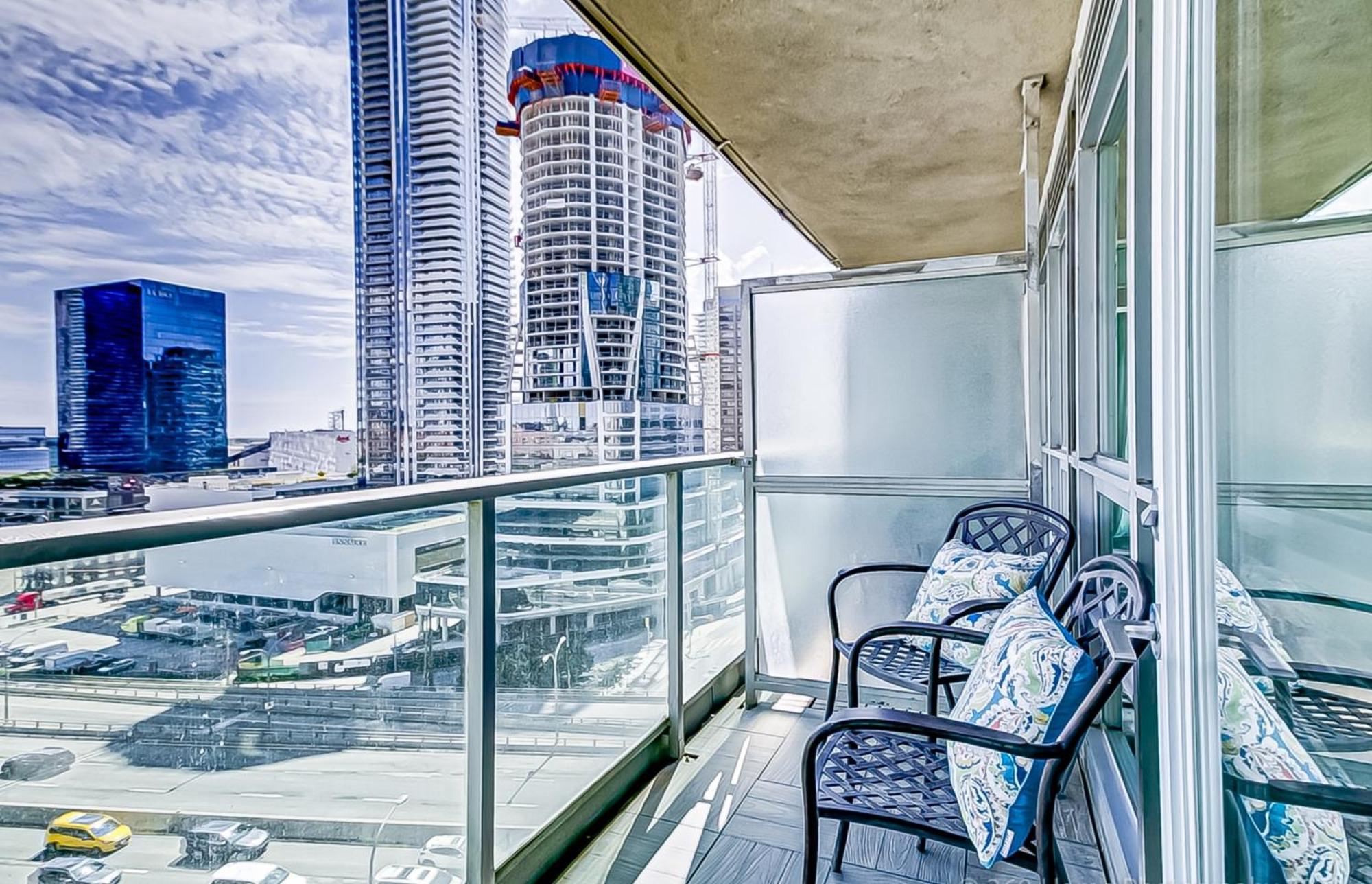 Globalstay Yonge St Condos Toronto Exteriér fotografie