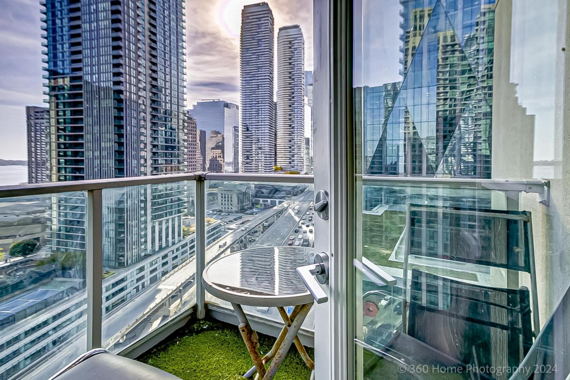 Globalstay Yonge St Condos Toronto Exteriér fotografie